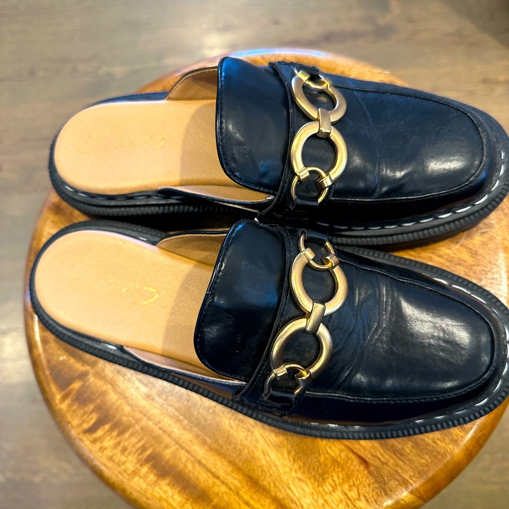 Circus by Sam Edelman women’s size 7 black slip on loafer with lug sole